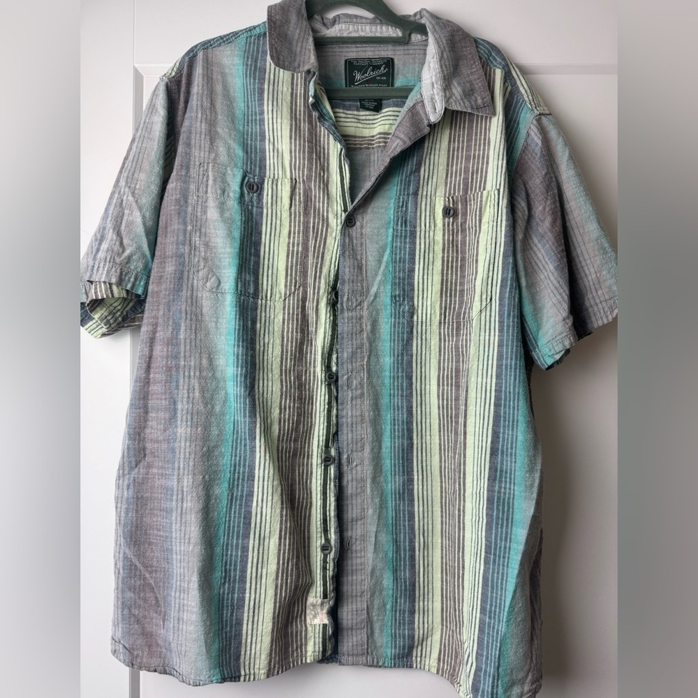 Woolrich Shirt Casual button down Men’s xl stripe lightweight beach